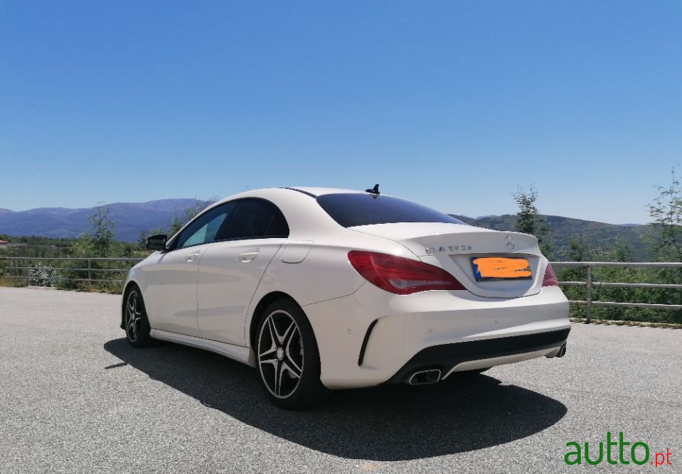 2015' Mercedes-Benz Cla-220 photo #2