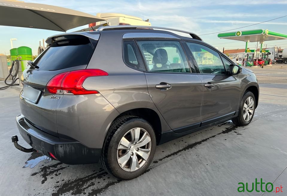 2013' Peugeot 2008 photo #5