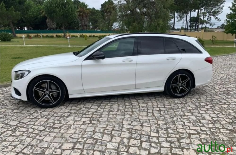 2015' Mercedes-Benz Classe C photo #4