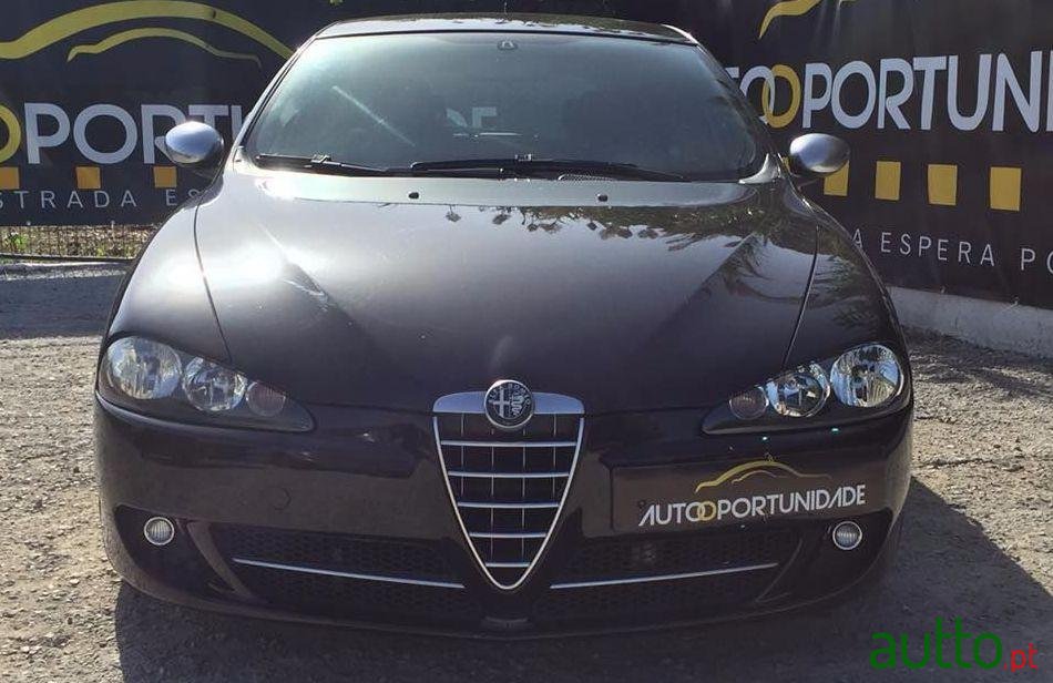 2007' Alfa Romeo 147 Q2 photo #3