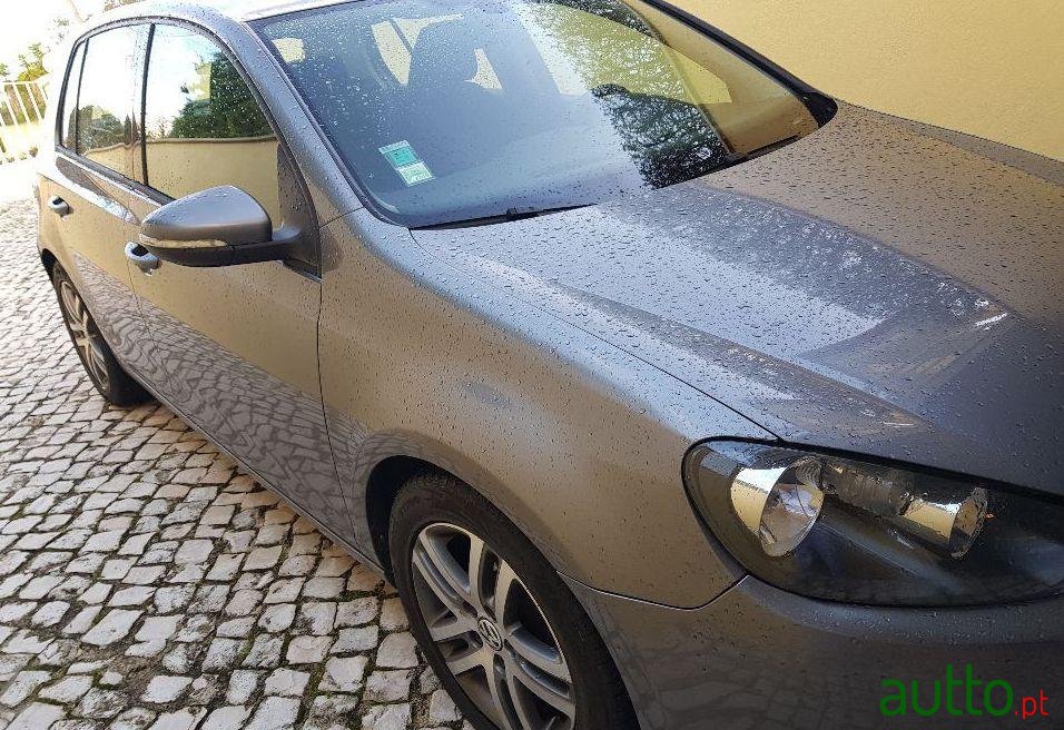 2008' Volkswagen Golf 2.0 Confortline photo #1