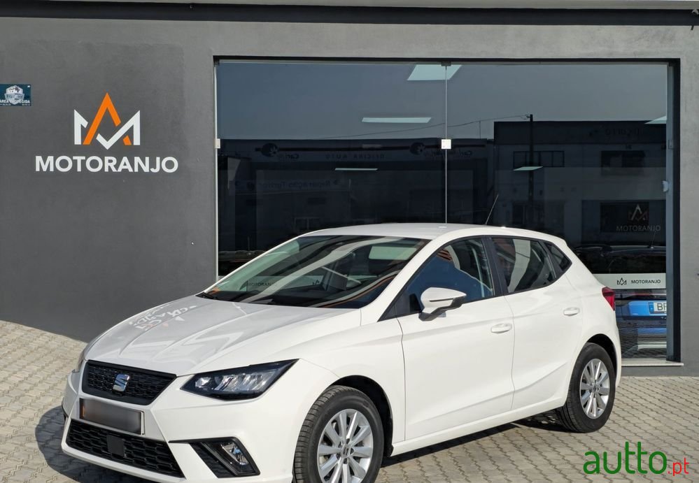 2023' SEAT Ibiza 1.0 Tsi Style Dsg photo #1