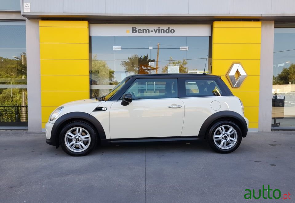 2011' MINI One photo #4