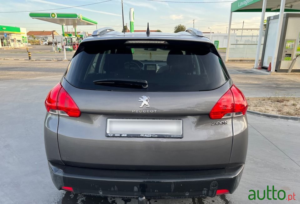 2013' Peugeot 2008 photo #4