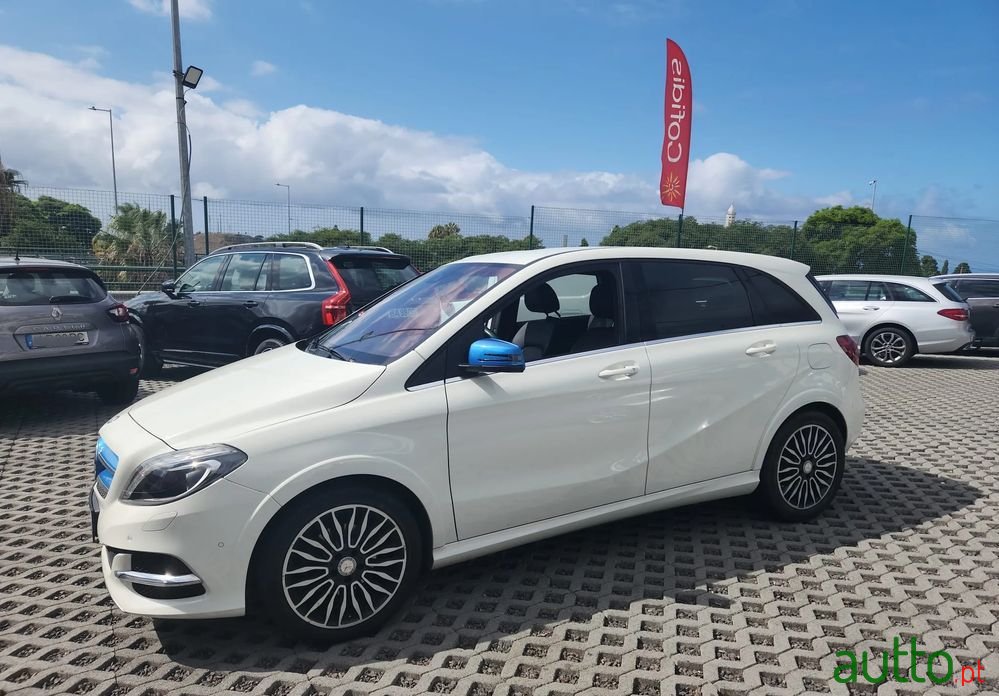 2018' Mercedes-Benz B Electric Drive photo #2