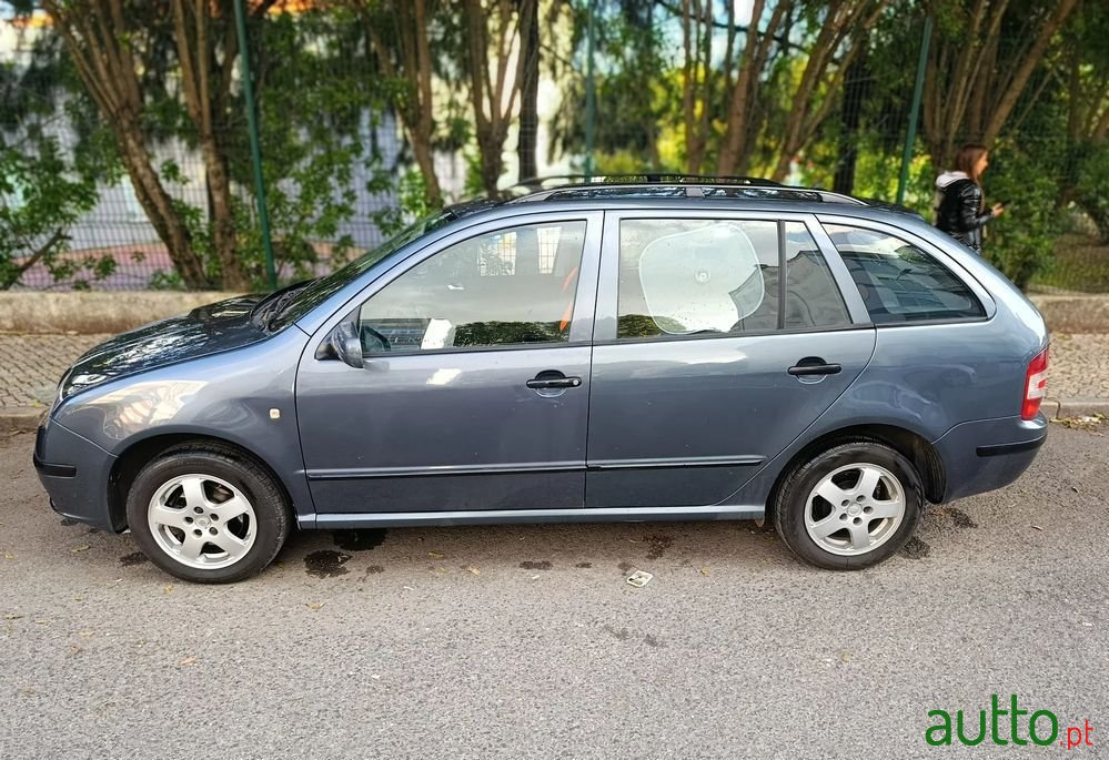 2006' Skoda Fabia Break photo #3