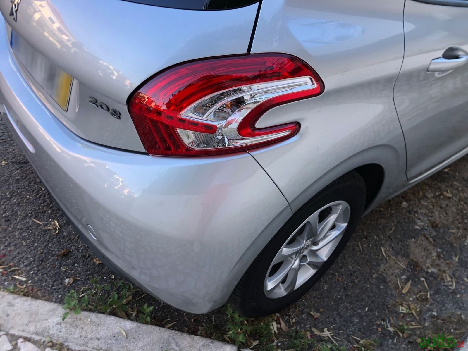 2013' Peugeot 208 photo #6