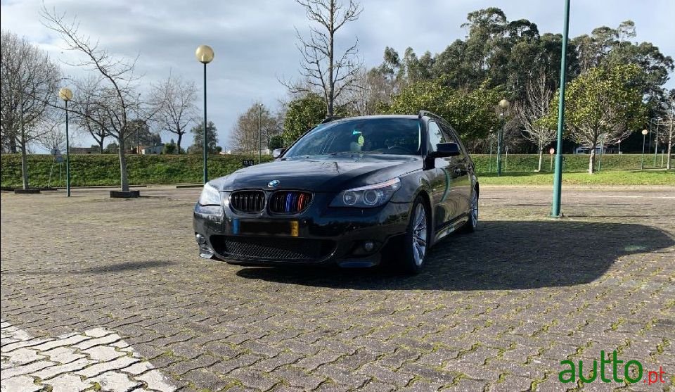 2008' BMW 520 photo #3