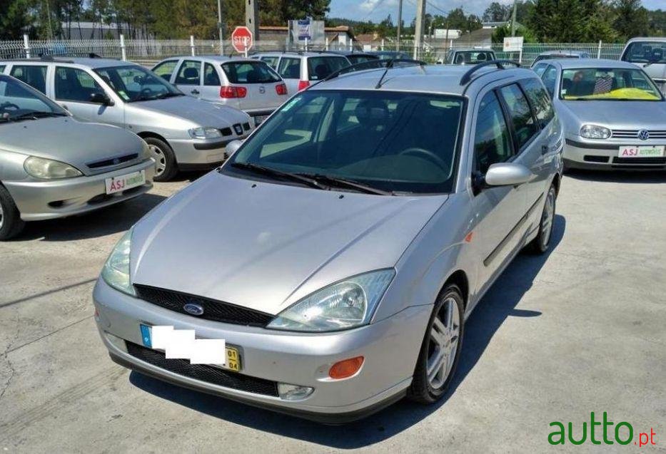 2001' Ford Focus Sw photo #2