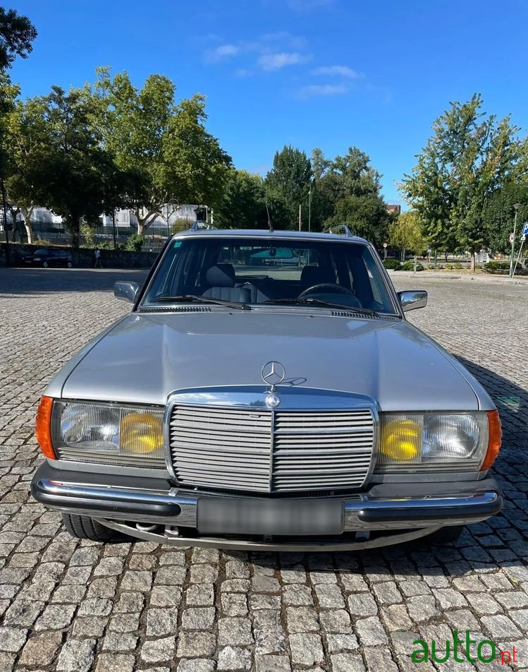 1981' Mercedes-Benz 300 D Turbo photo #2