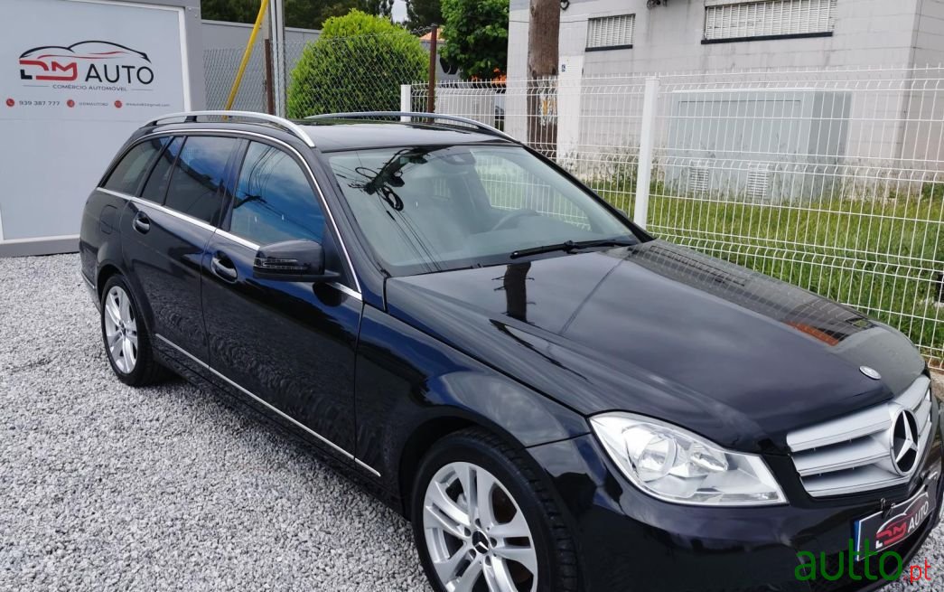 2013' Mercedes-Benz C-200 photo #5