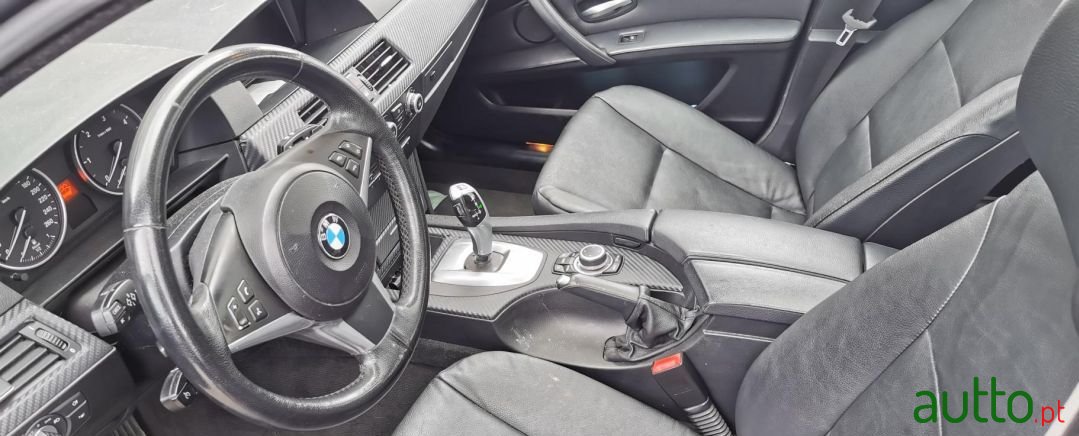 2009' BMW 530 photo #5