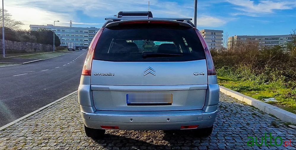 2008' Citroen C4 Grand Picasso photo #5