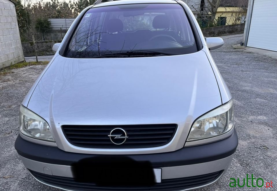 2001' Opel Zafira photo #1