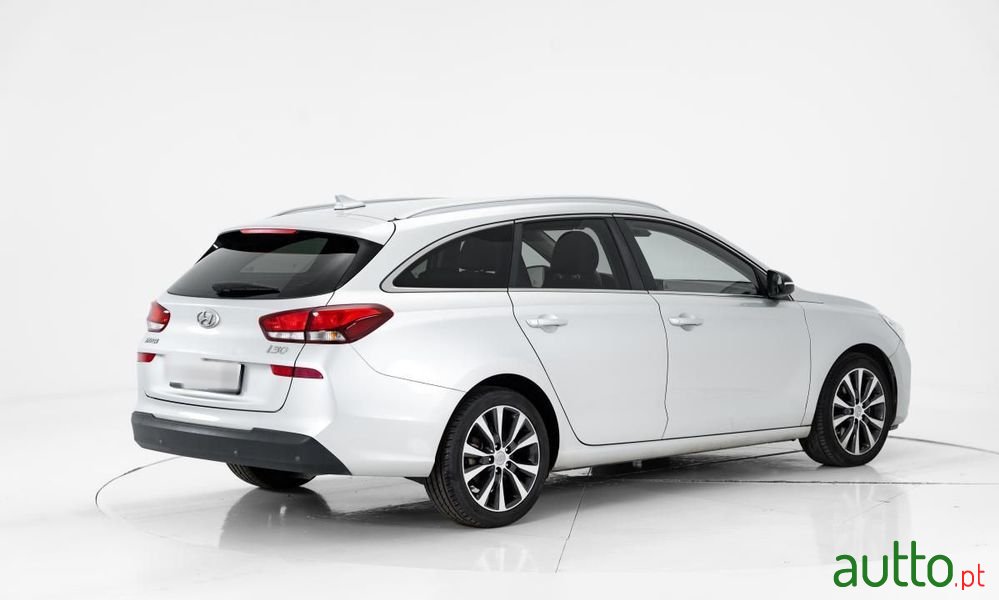 2018' Hyundai i30 Sw photo #3