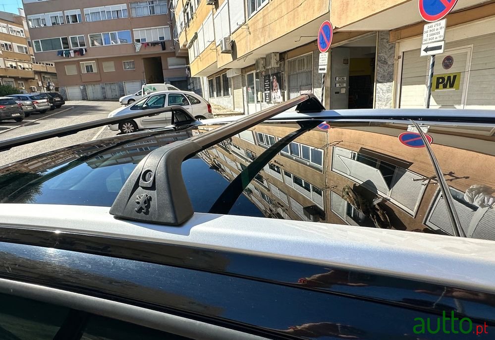 2013' Peugeot 5008 photo #4