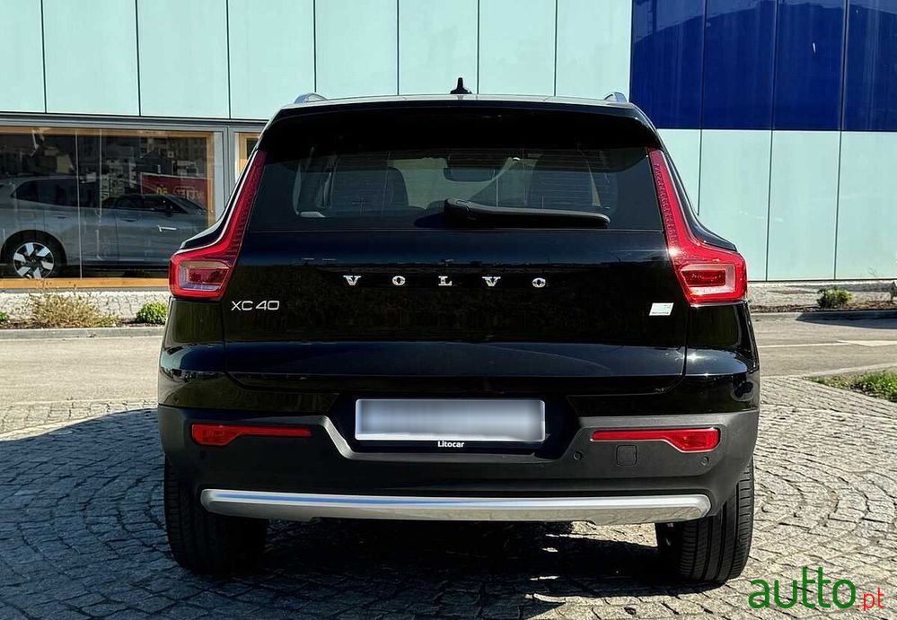 2022' Volvo Xc 40 photo #6