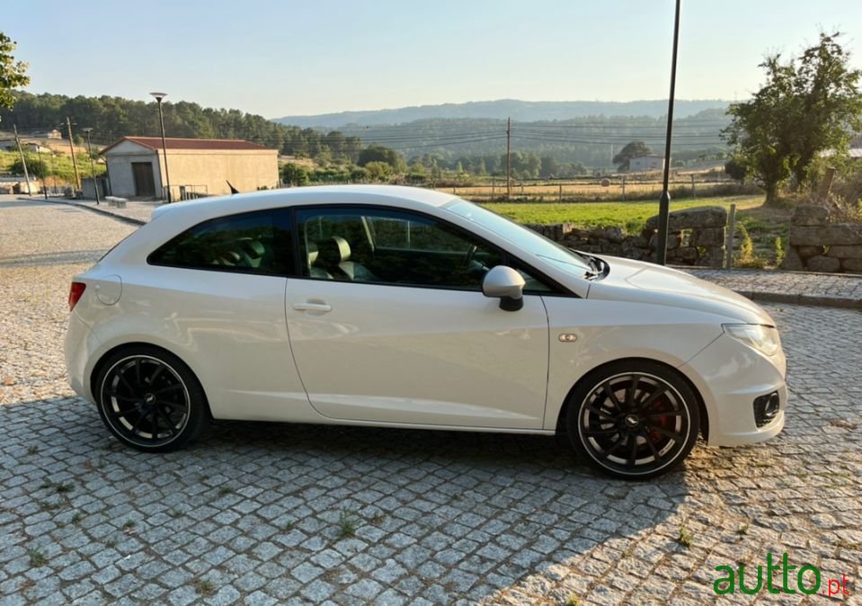 2010' SEAT Ibiza photo #6