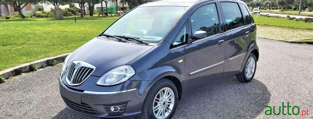 2009' Lancia Musa photo #1