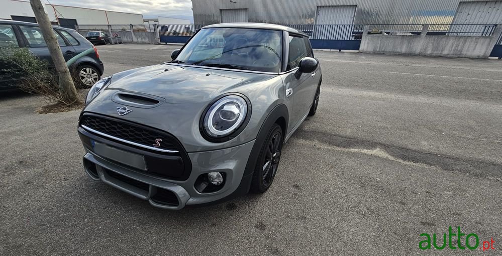 2019' MINI Cooper S photo #6