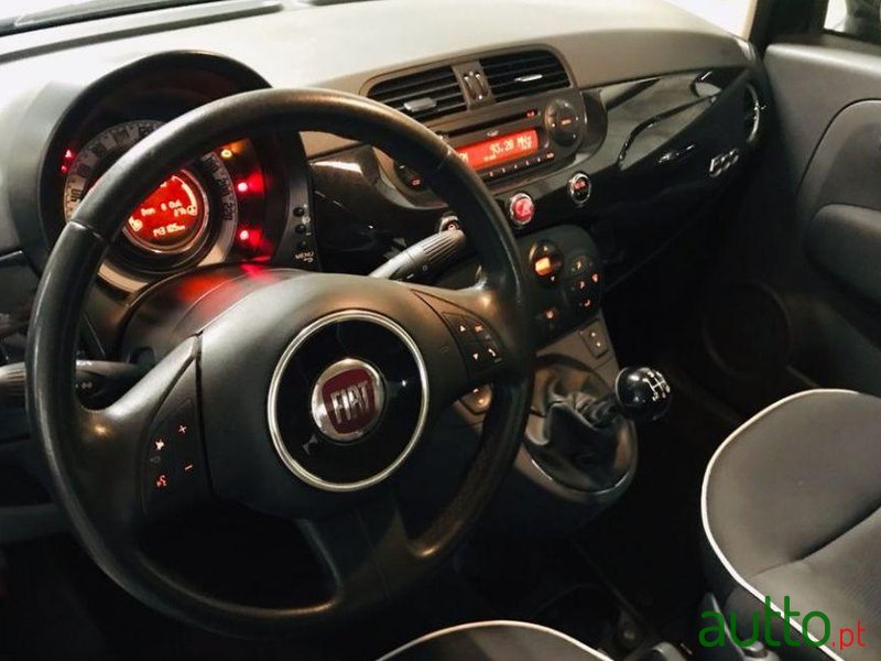 2015' Fiat 500 photo #2