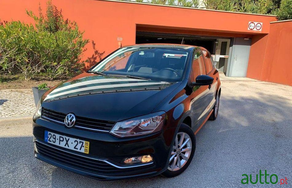 2015' Volkswagen Polo Lounge photo #4