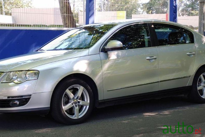 2007' Volkswagen Passat photo #1