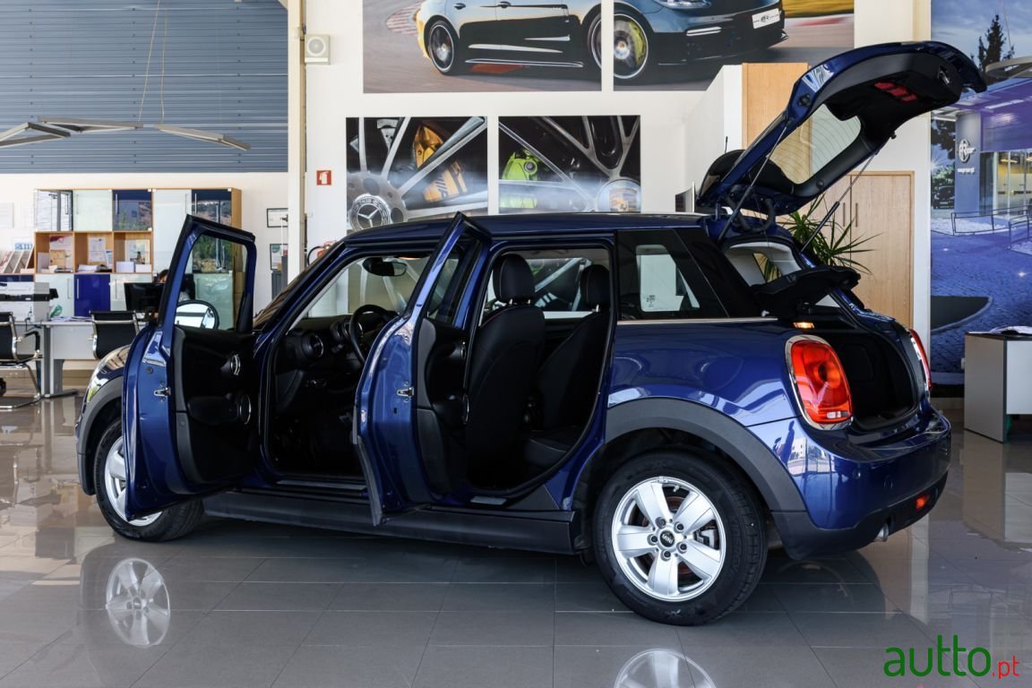 2017' MINI One photo #4