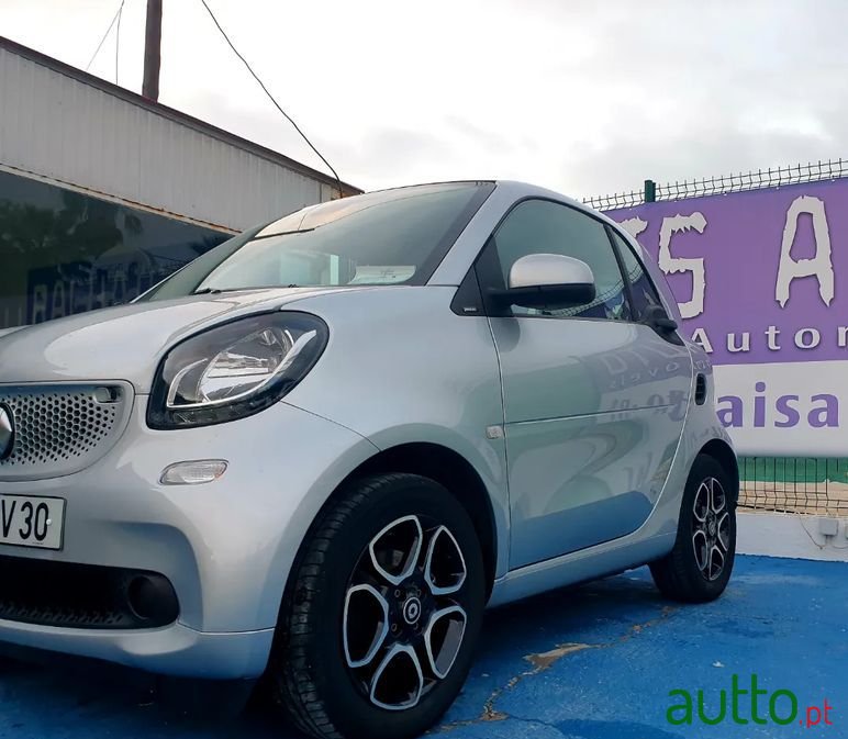 2018' Smart Fortwo photo #3