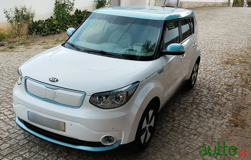 2015' Kia E-Soul photo #1