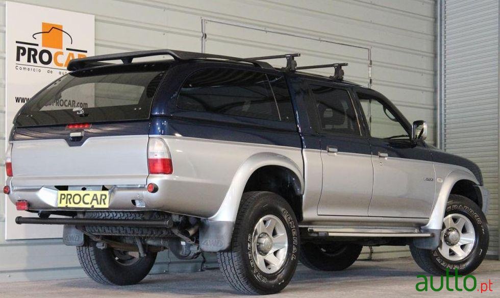 2003' Mitsubishi L200 photo #2