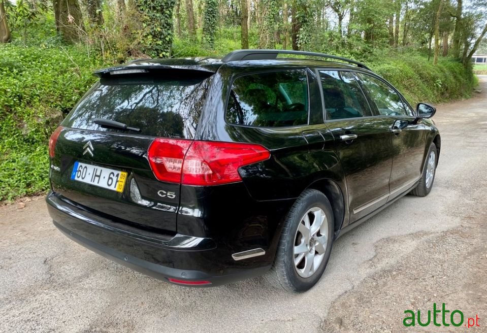 2009' Citroen C5 Tourer photo #3
