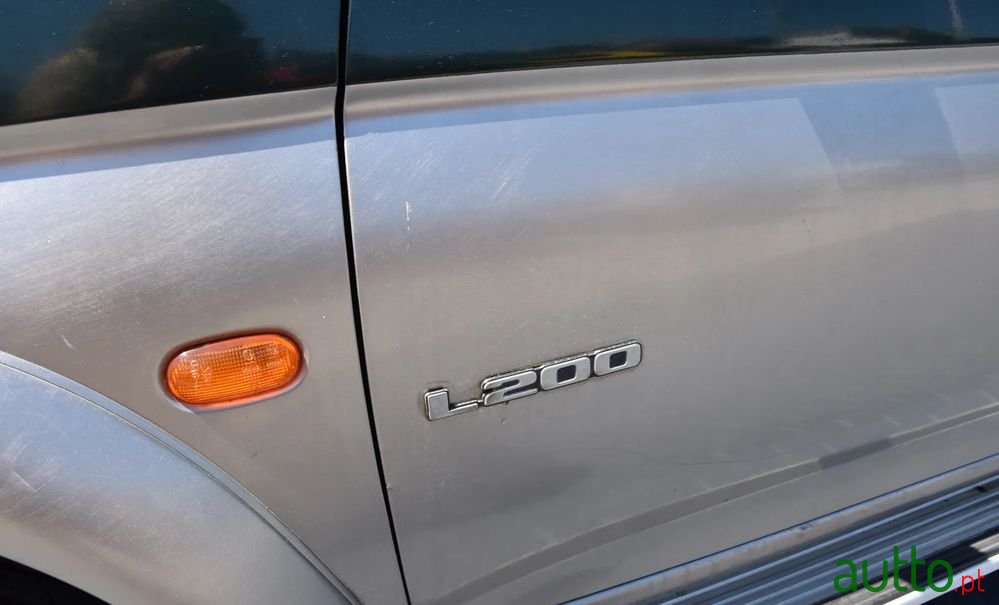 1997' Mitsubishi L200 2.5 Td Strada photo #3