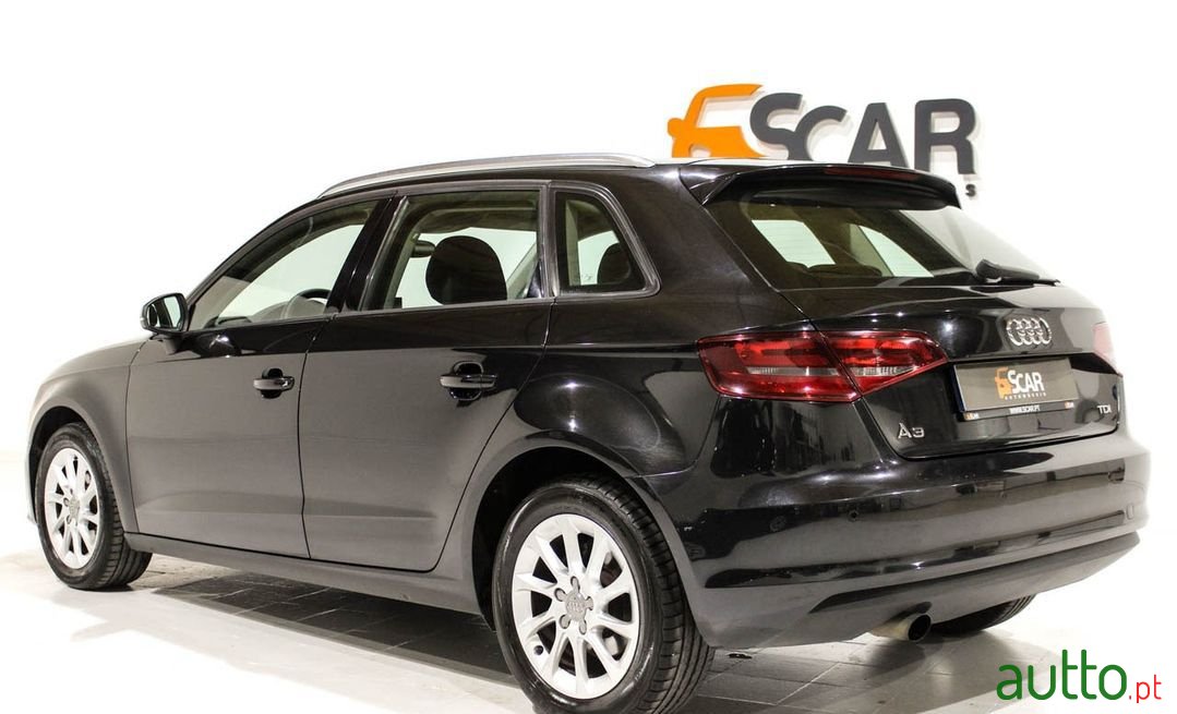 2013' Audi A3 Sportback photo #3