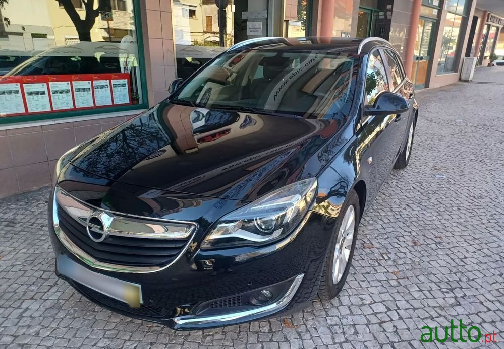 2015' Opel Insignia Sports Tourer photo #3