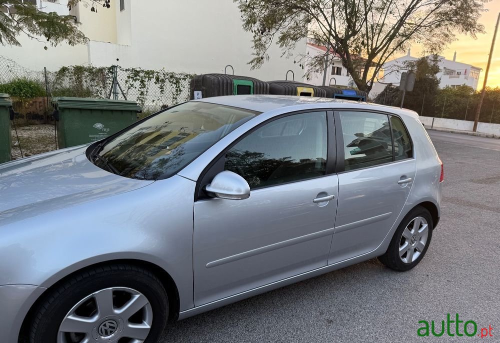 2008' Volkswagen Golf photo #1