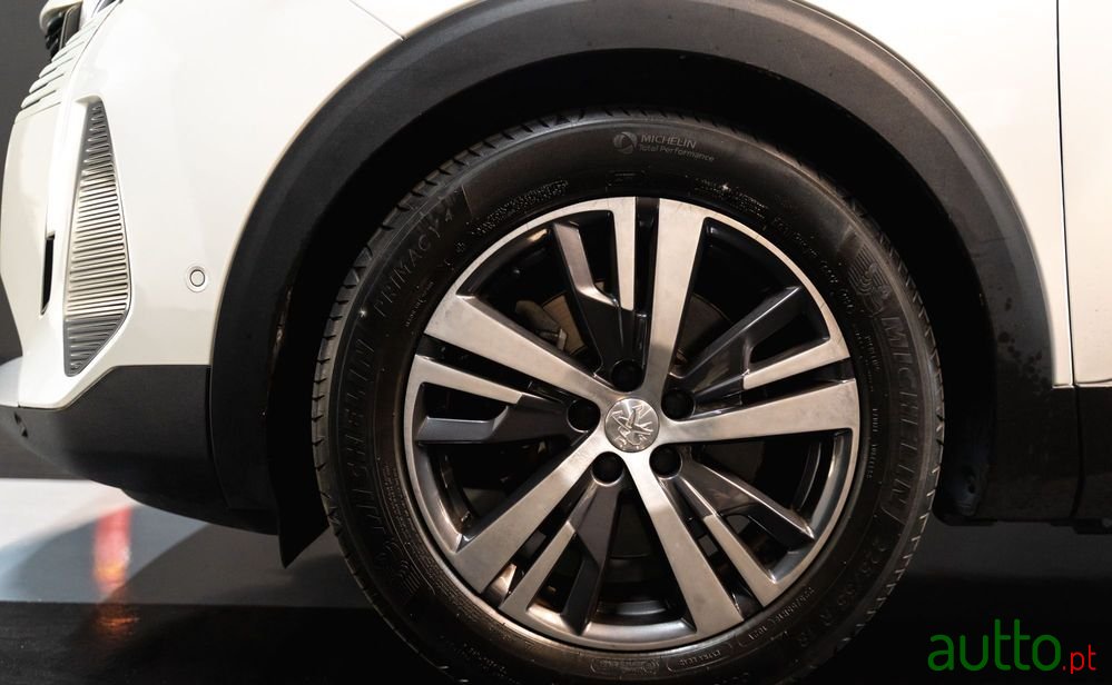 2021' Peugeot 3008 photo #5