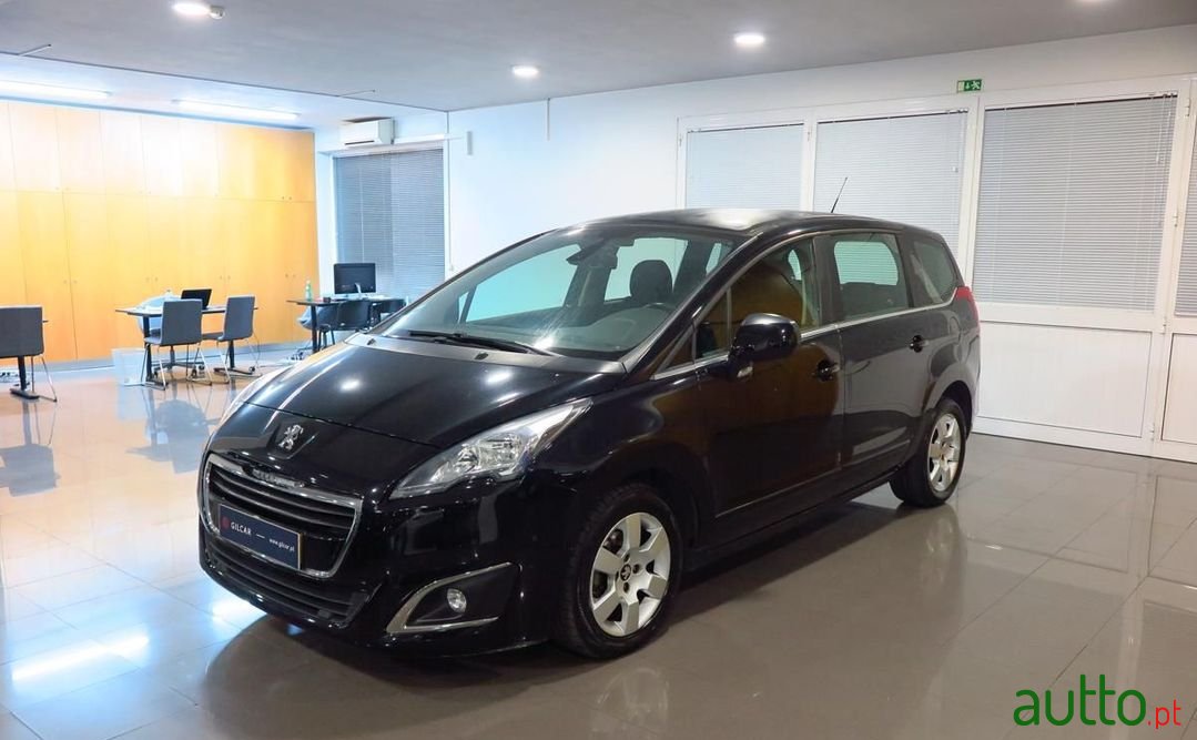 2014' Peugeot 5008 photo #1
