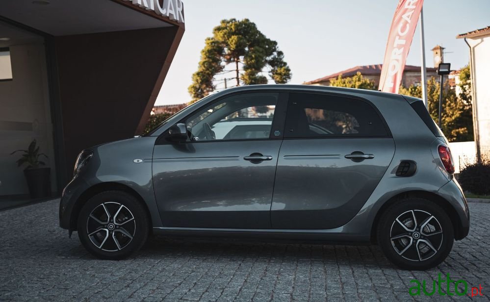 2020' Smart Forfour photo #4