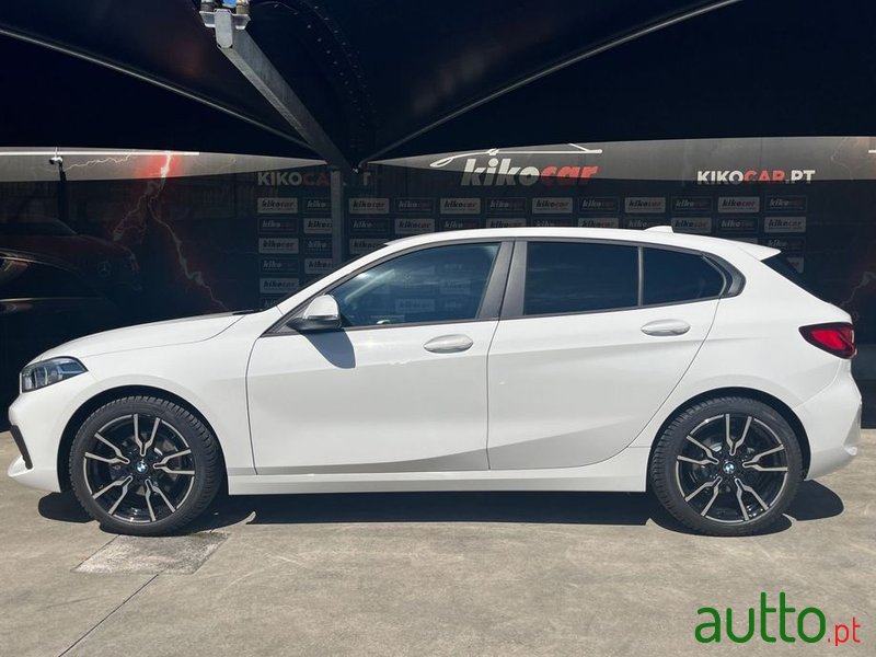 2021' BMW Série 1 D Advantage photo #4