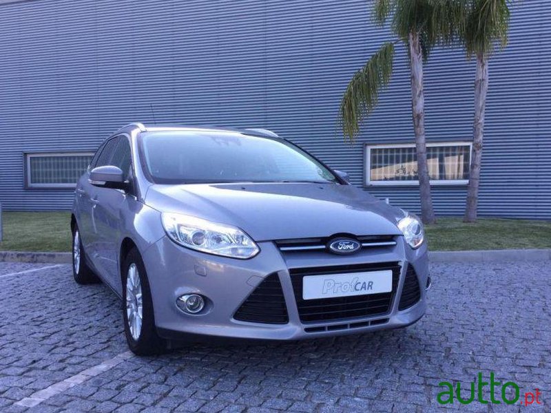 2011' Ford Focus-Sw 1.6 Tdci Titanium photo #2