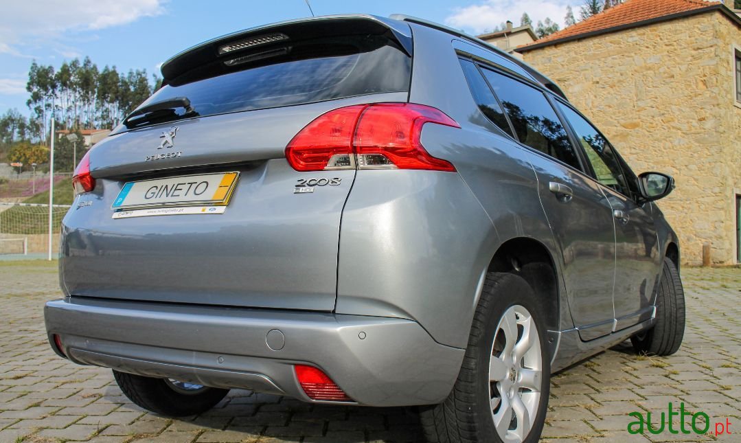 2013' Peugeot 2008 photo #6