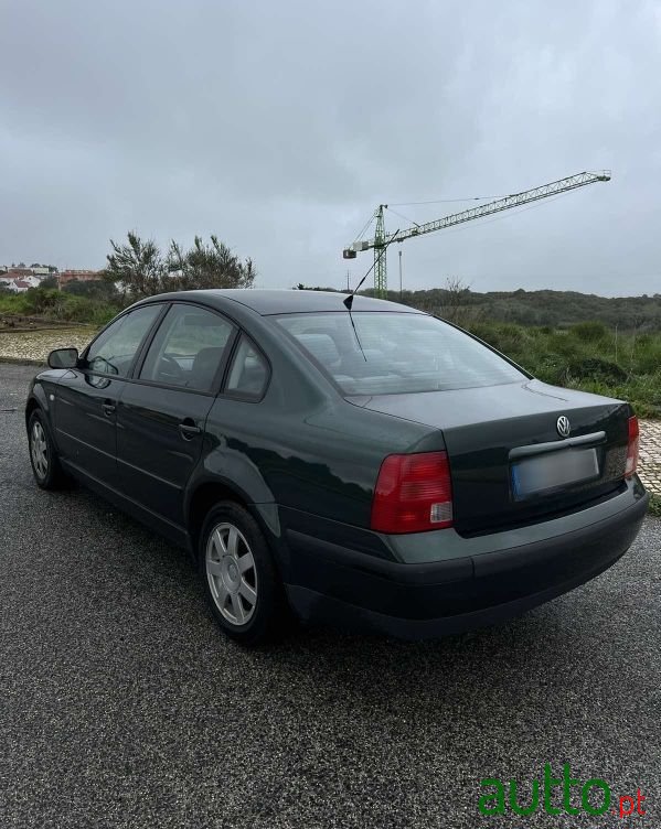 1998' Volkswagen Passat photo #4