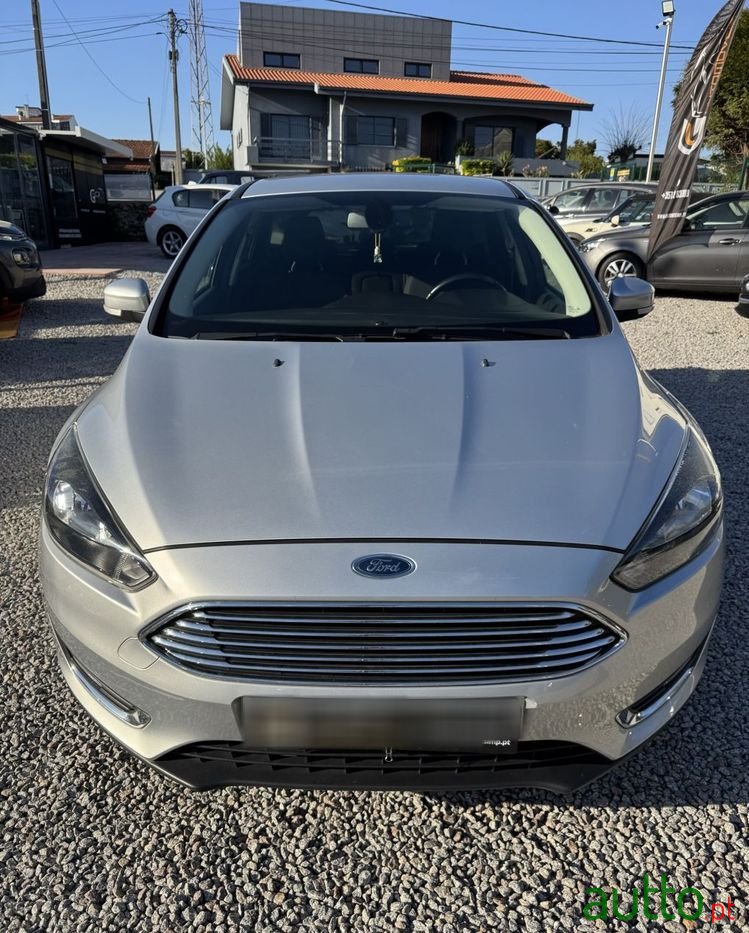 2015' Ford Focus photo #1
