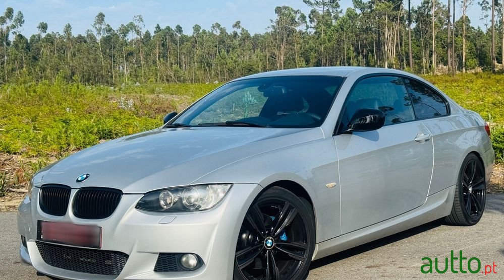 2009' BMW Série 3 photo #1
