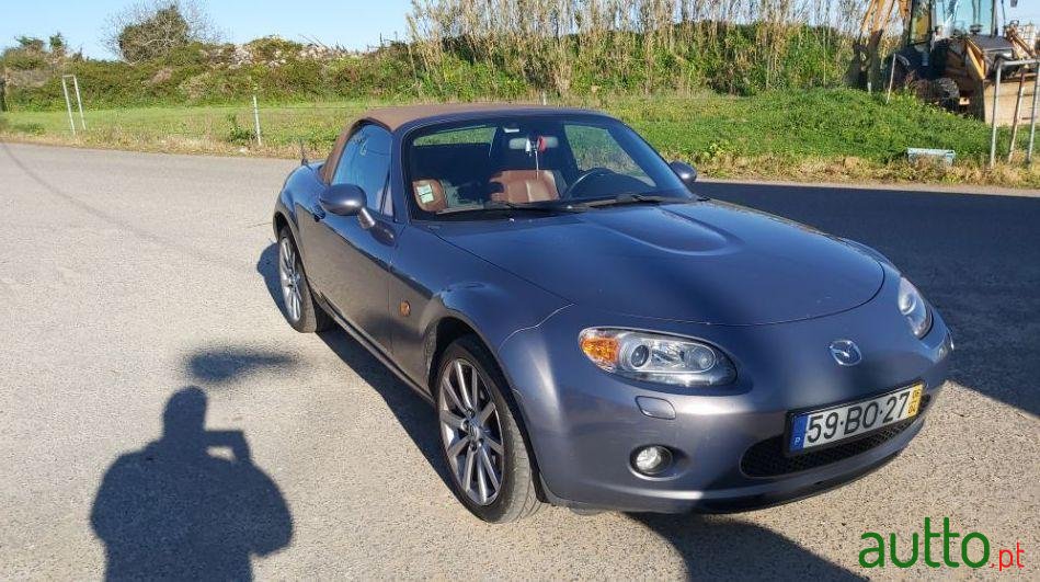 2006' Mazda MX-5 Cabrio photo #3