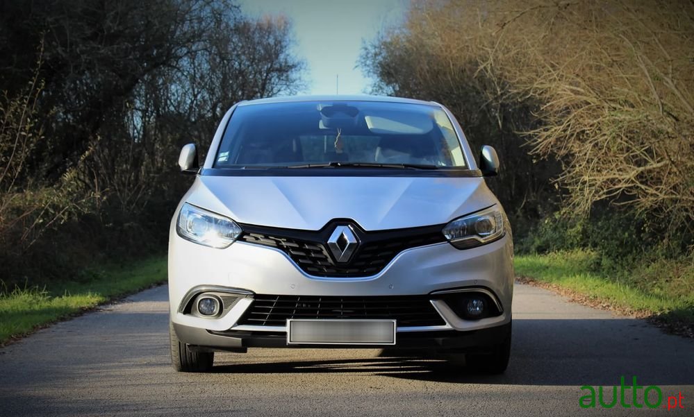 2017' Renault Scenic photo #3