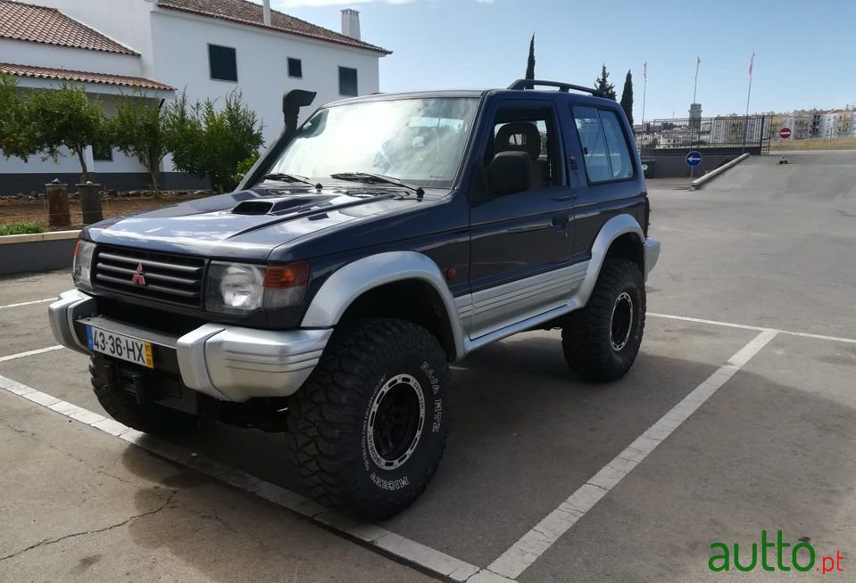 1997' Mitsubishi Pajero photo #6