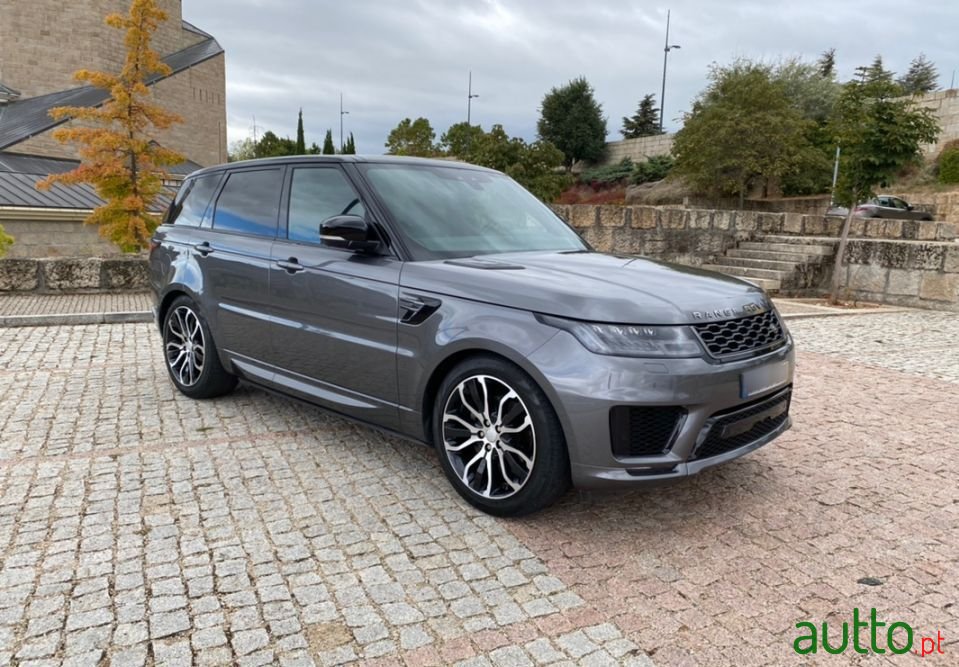 2018' Land Rover Range Rover Sport photo #3