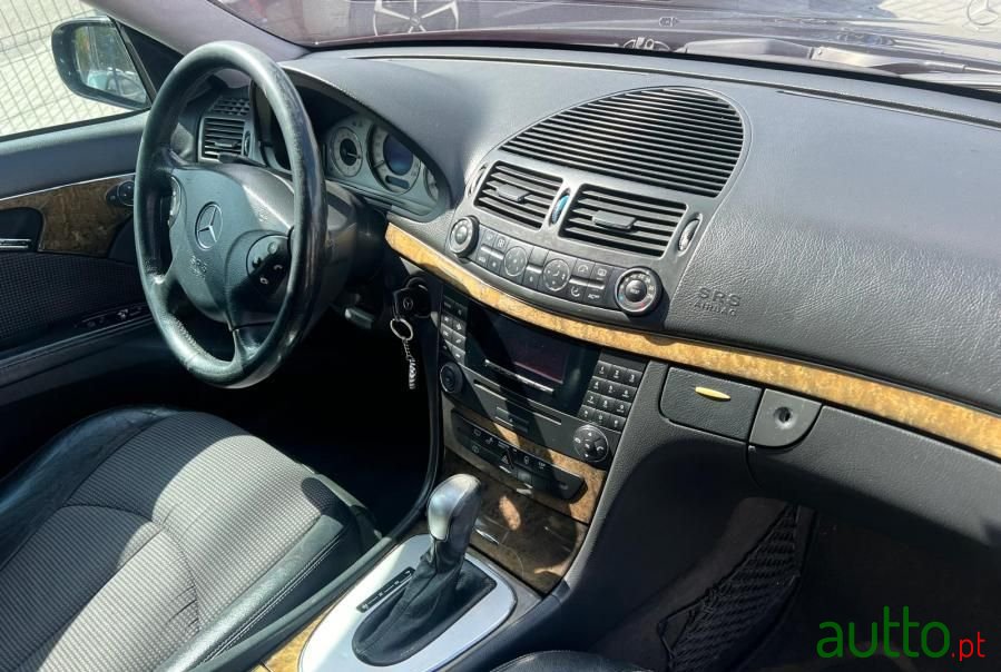 2003' Mercedes-Benz Classe E photo #5